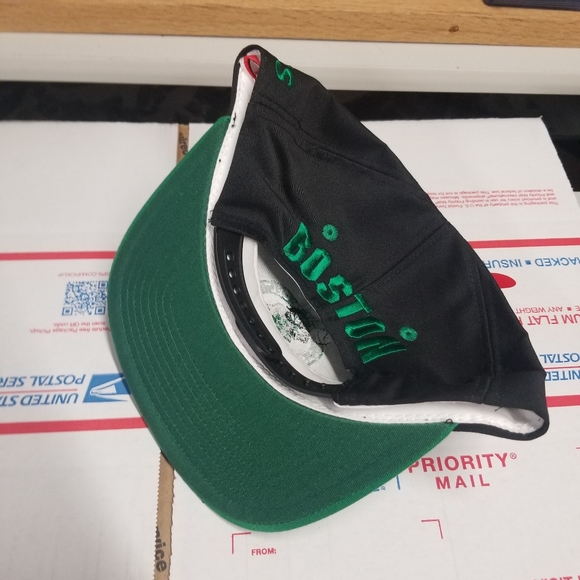 1990s Boston Celtics Snapback Hat - Picture 4 of 7